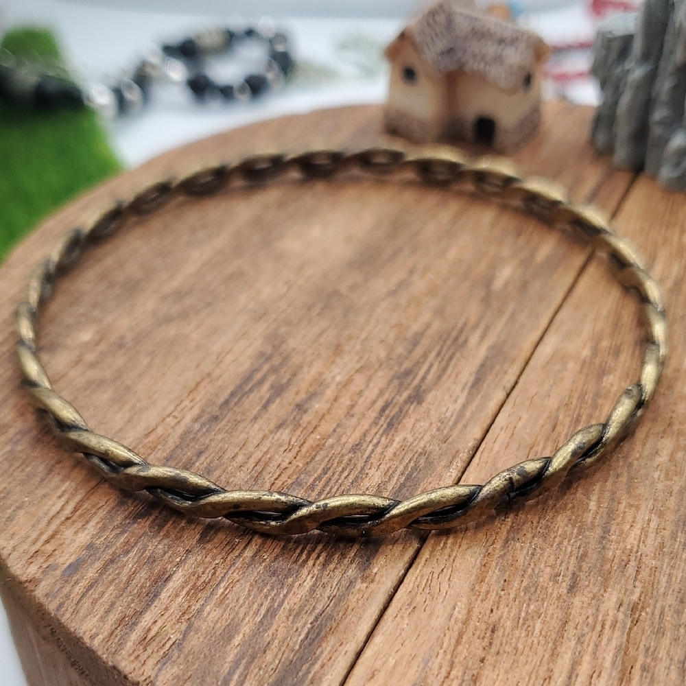 Elegant‎ Gold-Toned Braided Bracelet B3409 Antique